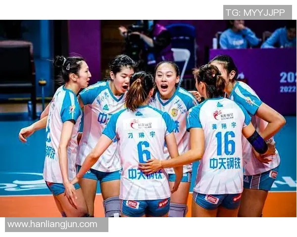 上海排球队以71分稳居联赛积分榜首位展现强劲实力 上海排球队以71分稳居联赛积分榜首位展现强劲实力