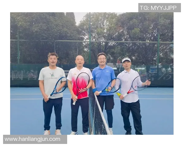 赛后分析：杭州网球队与成都网球队的默契配合与战术探讨