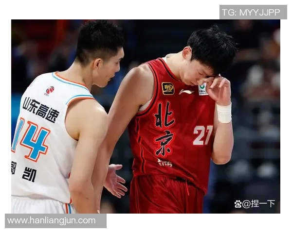 CBA激战北京队逆转新疆队上演绝杀精彩瞬间回顾